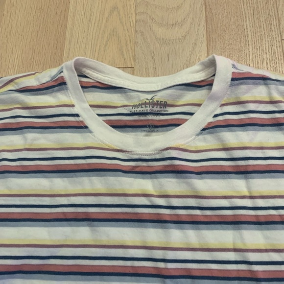 Hollister top - Picture 2 of 3